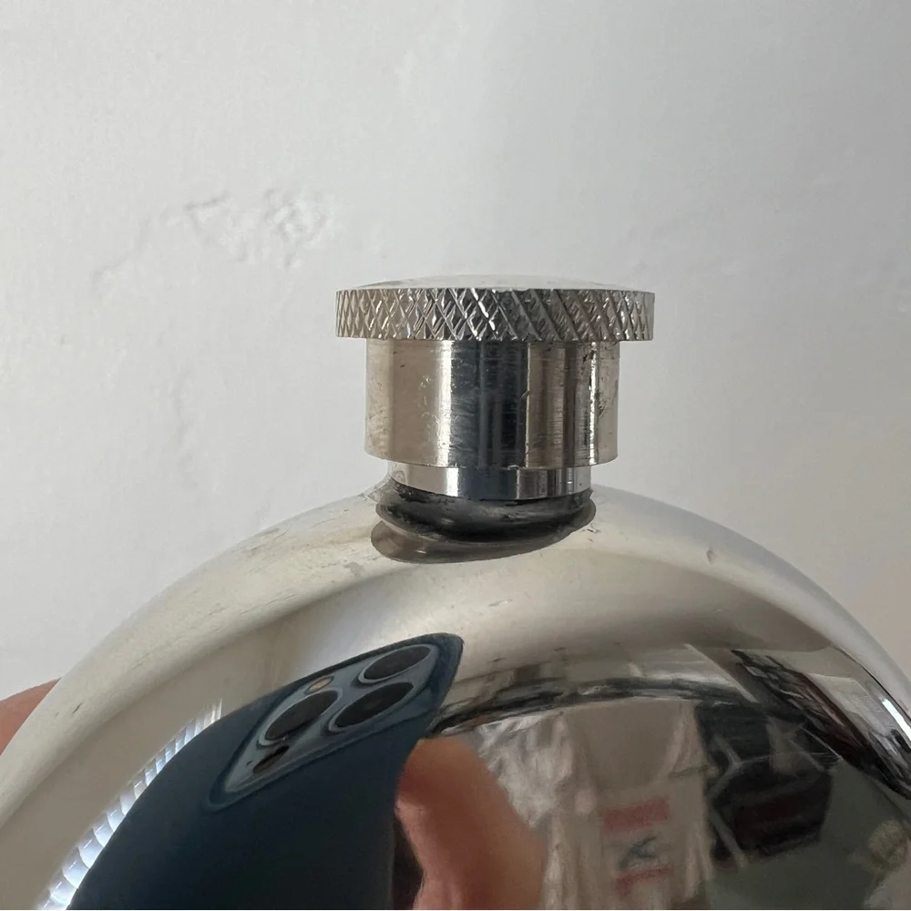 Isola Salut! Polished Stainless Steel 3oz round modern HIP FLASK pocket flask